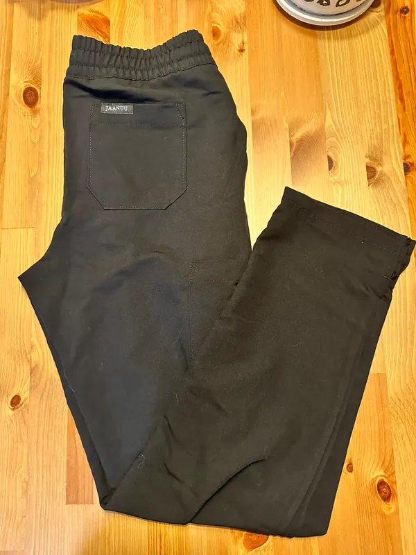 Jaanuu Black Scrub Set - Image 2