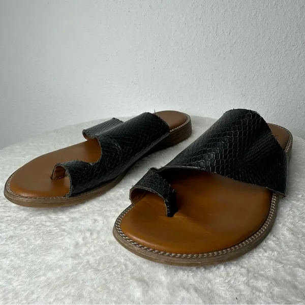 Franco Sarto Black Upper Leather Sandals Snakeskin Embossed Size 7 - Image 3