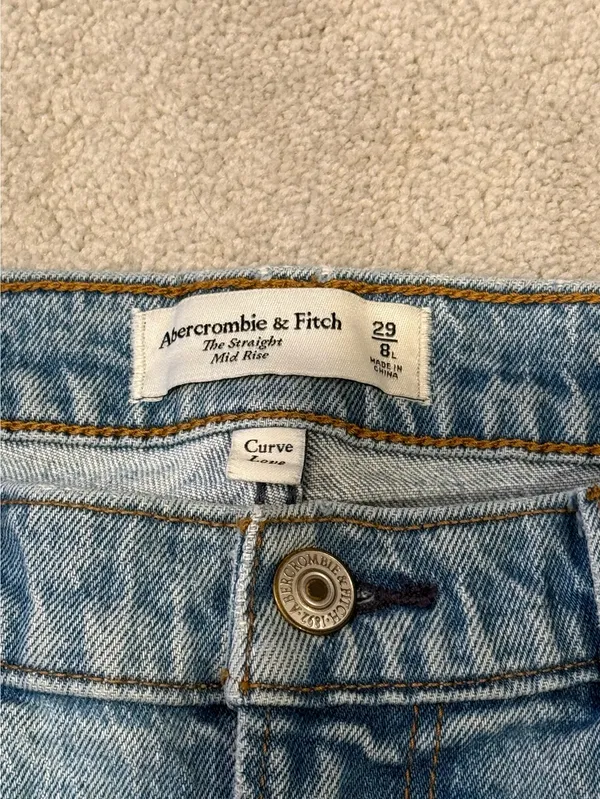 Abercrombie Mid-Rise Jeans Long - Image 3