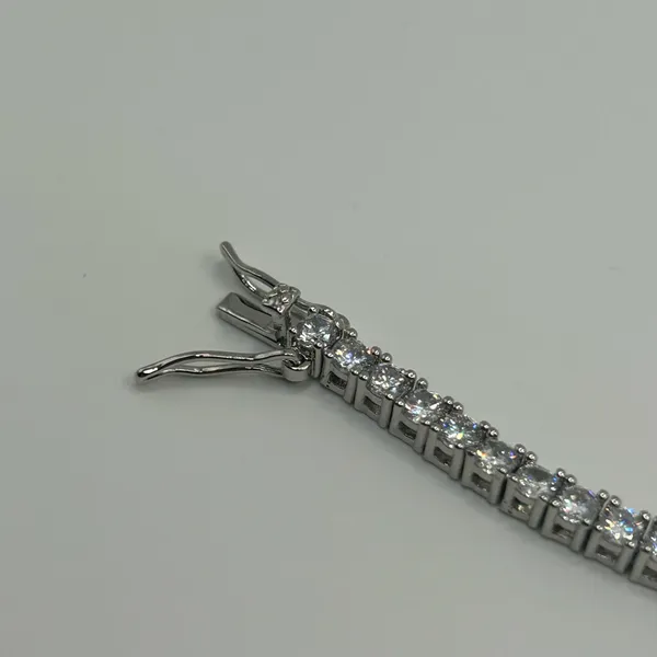 Kay Jewelers Moissanite Tennis Bracelet Silver 3mm 8 Inch Brand New VVS1 Crazy Shine No Pass - Image 4