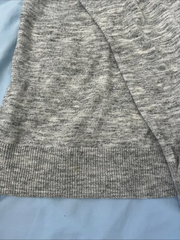 Old Navy Light Gray Marled Crewneck Sweater - Image 4