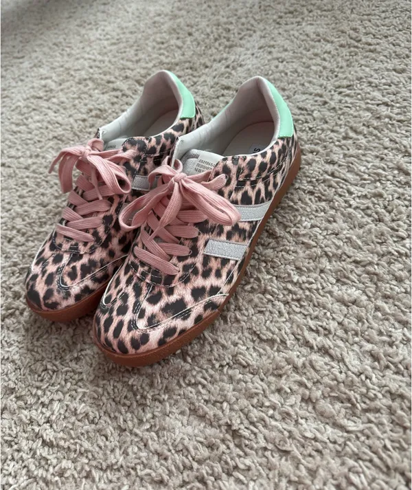 Steve Madden Sneakers - Image 2