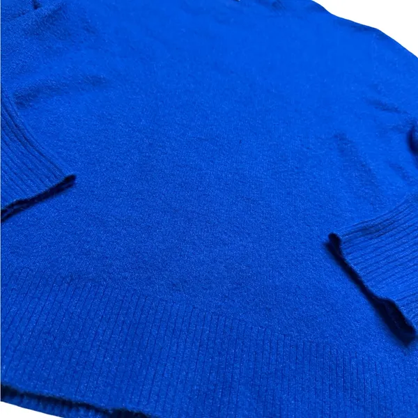 💙✨ J.Crew Extra Soft Wool Blend Crewneck Sweater Size L Classic‎ Knit ✨💙 - Image 4
