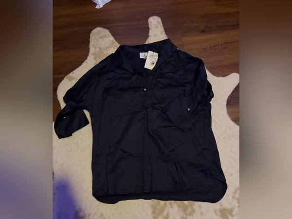 Nwt Navy Willow Blouse Tuckernuck 170$ fall classy preppy casual - Image 5