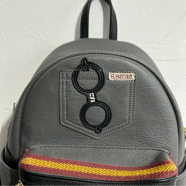 Loungefly Harry Potter Griffindor Glasses Mini Backpack - Image 4