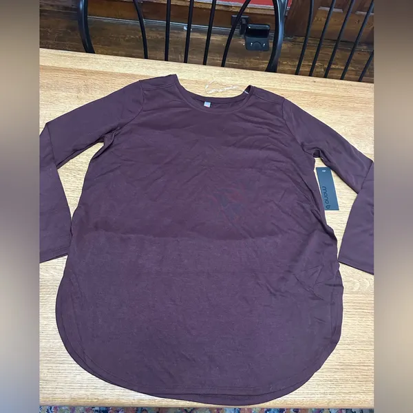 Mono B NWT Side Slit Tee dark purple size 1X - Image 9