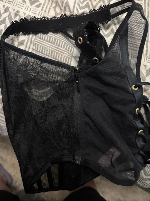 Victoria’s Secret Very Sexy Black Lace Boned Corset Bustier Top M DD Y2K - Image 4