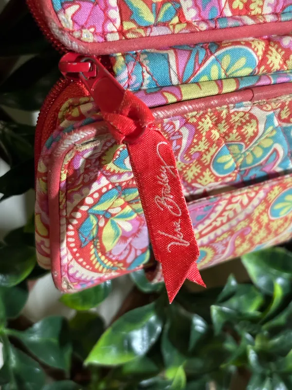Vera Bradley Wallet Zip - Image 4