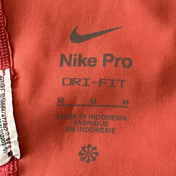 NWT NIKE PRO Dri-FIT Women's Cropped Training Tank - Image 15