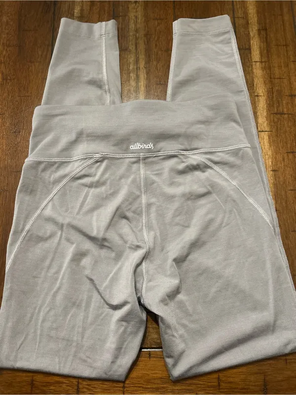 allbirds Light Gray High-Waist Leggings size small - Image 3