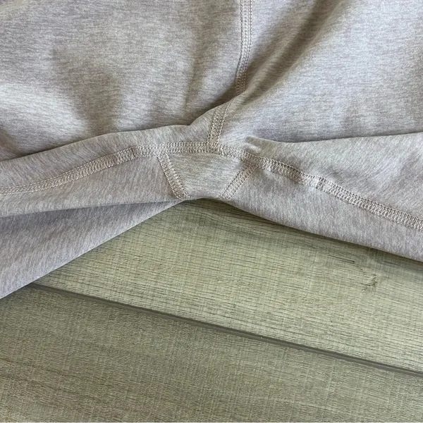 Beyond Yoga Caught in the Midi Light Dusty Pink 24in Workout Leggings M - Image 8