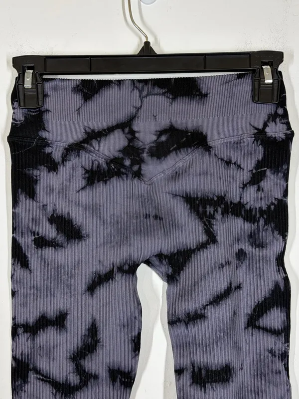 Bombshell Sportswear Tie Dye Seamless Leggings Size Medium - Image 7