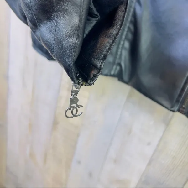 Vintage Rocawear XL Black Buttery Soft Faux Leather W/ROC Zipper Pulls & pockets - Image 11