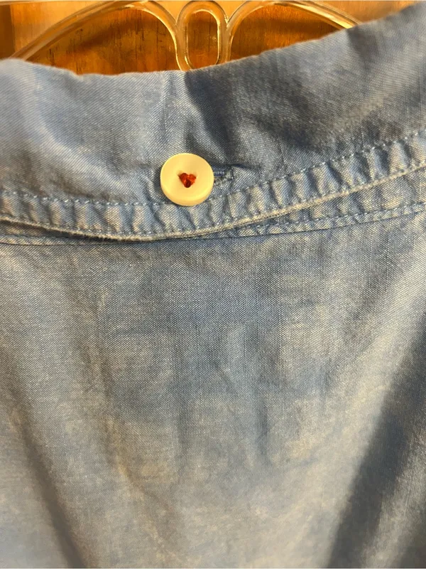 American Eagle Button Down Shirt with Cute Heart Details, Excellent Condition - Image 4