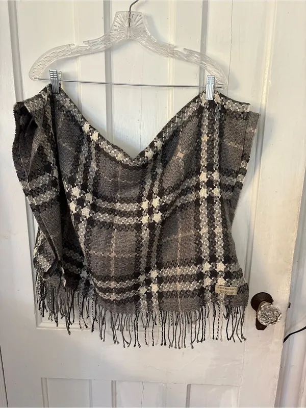 Burberry Neutral Tone Woven Plaid Scarf with Fringe - Image 3