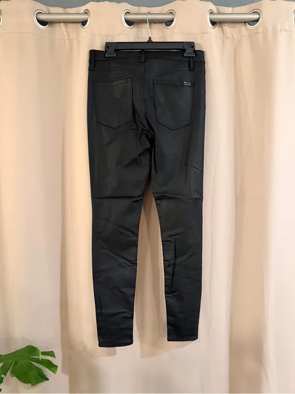 Women’s White House Black Market Skinny Jeans in Black - Image 2