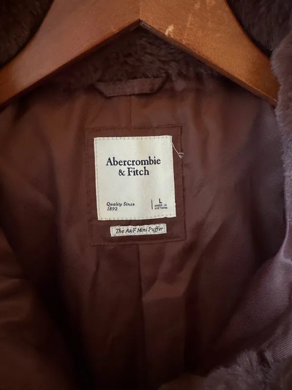 Abercrombie Faux Fur Mini Puffer - Image 4