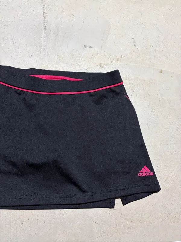 adidas Black athletic tennis Skort with Pink Accents small - Image 5