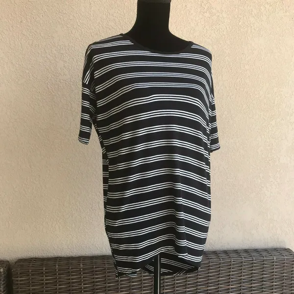 LuLaRoe Womens Top Size XXS Black White‎ Striped Irma Tunic Shirt - Image 7