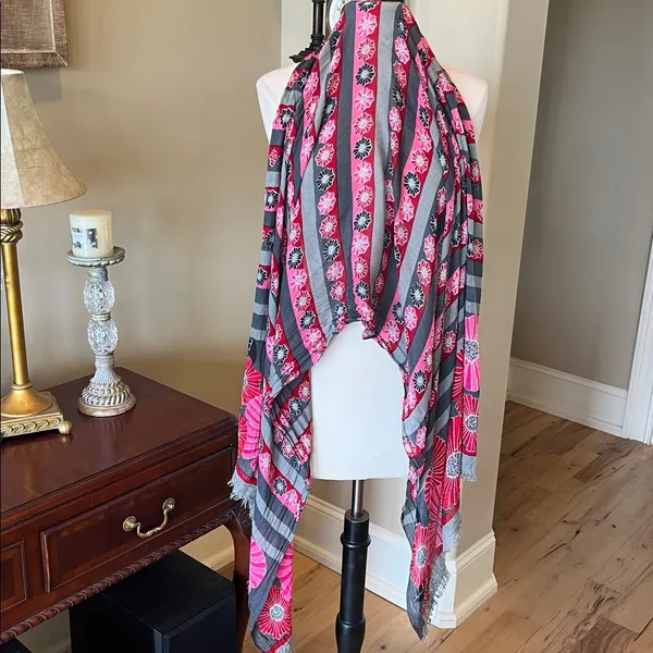 Vera Bradley Colorful Hippie Vibe Pink Gray Red Flowered Scarf - Image 8