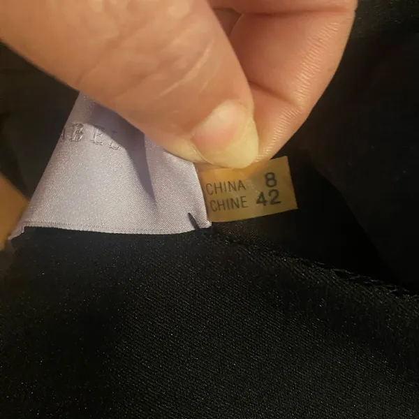 Vera wang lavender dress size 8. Black with open back zipper size 8 - Image 6