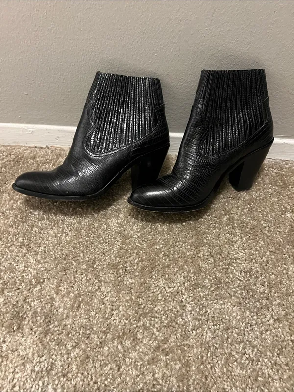 ASH IIona Pull on Heeled leather embossed ankle bootie 39‎ - Image 13