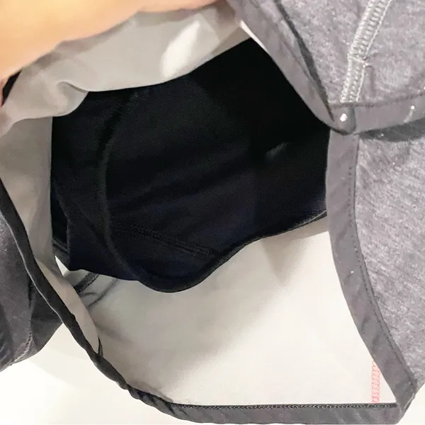 Lululemon Size 4 Speed Short 4-way Stretch 2.5"‎ Texture Printed Deep Coal Black - Image 2