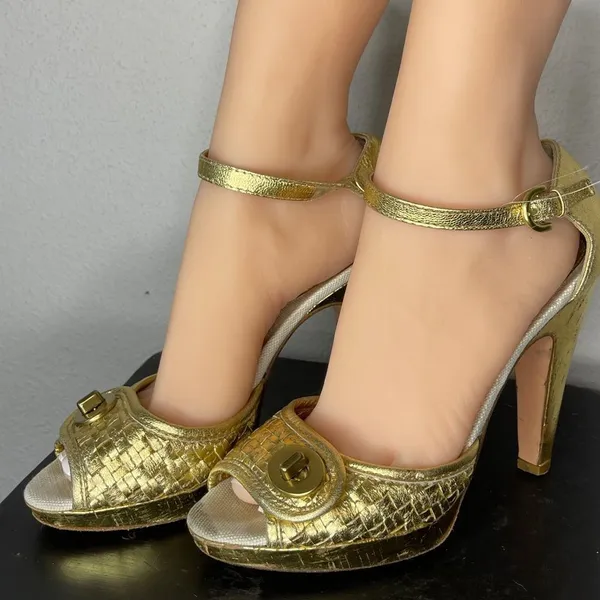Coach Gold Leather‎ Heels - Image 2