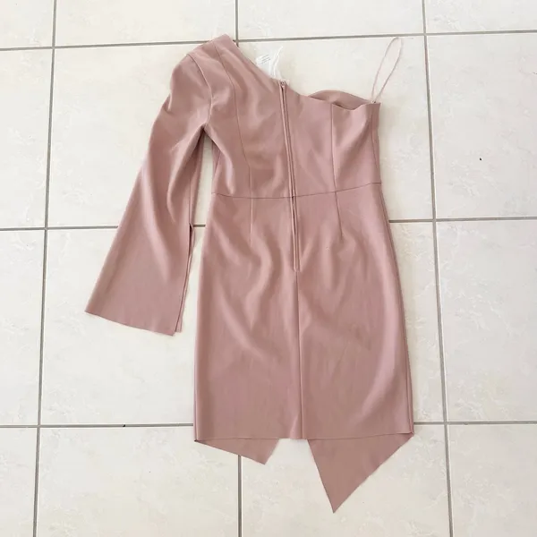 Finders Keepers NWT Soft Pink Blush Chances One Shoulder Long Split Sleeve Dress Medium - Image 10