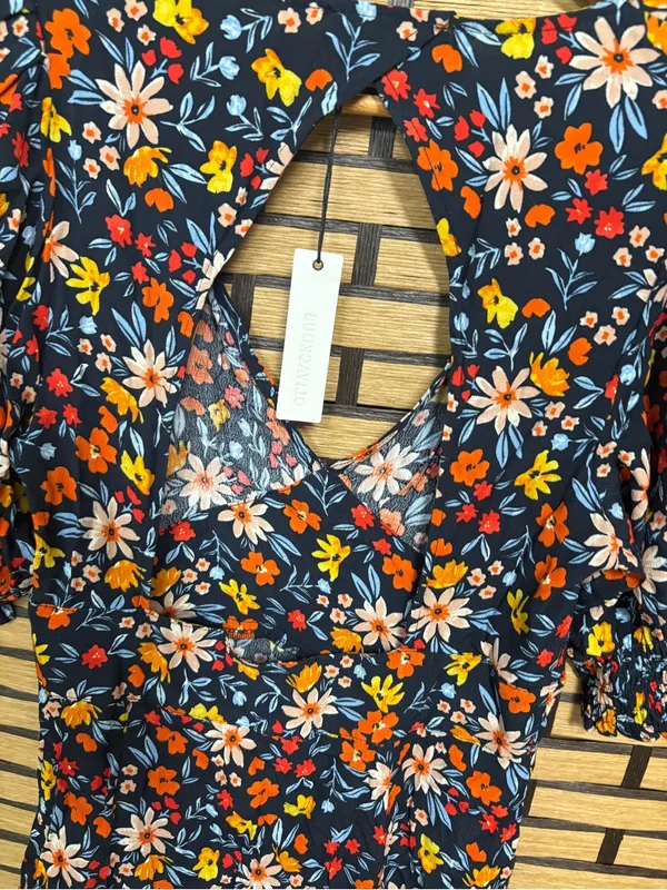 Olivaceous Floral Dress Size Medium - Image 6