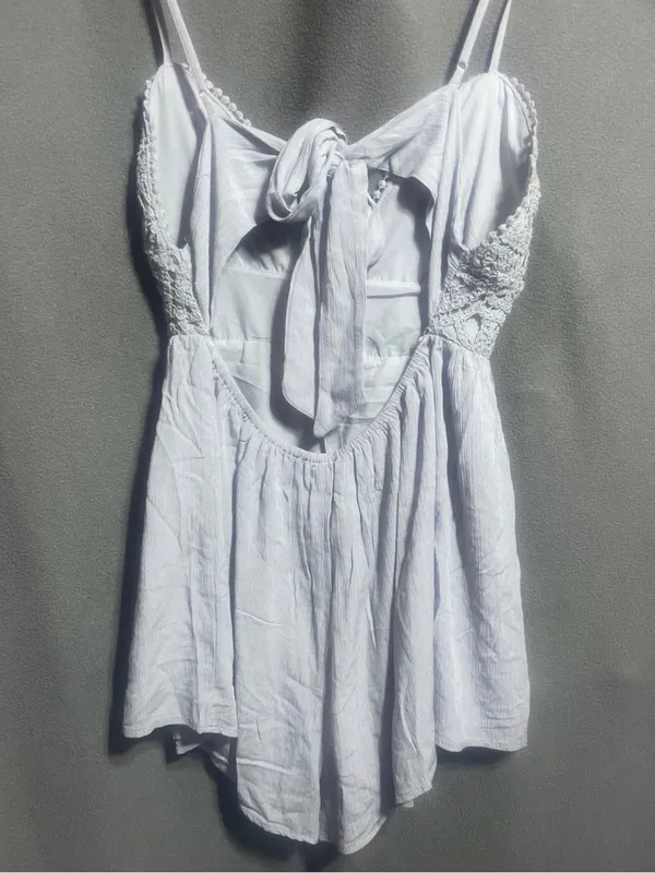 Love Tree White Lace Crochet Open Back Romper Boho Festival Size Large - Image 12