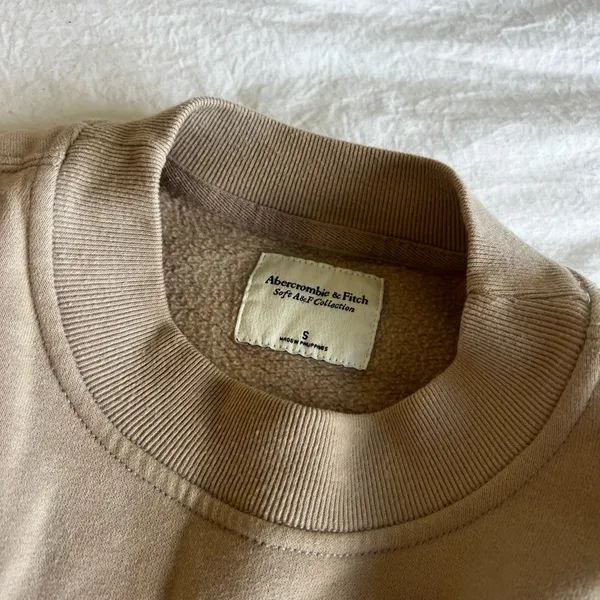 Abercrombie Sweatshirt - Image 3