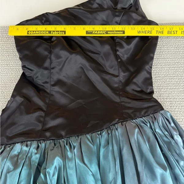 Vintage 80’s Black Teal Satin One Shoulder Prom Dress Sz Small - Image 9