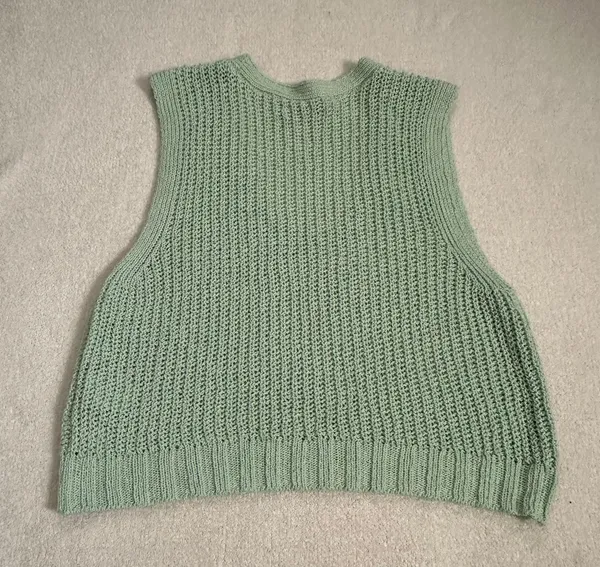American Eagle Cropped Knit Sweater Vest - Image 3