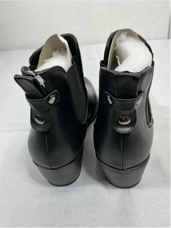 Woman’s New Soda Chelsea Pull On Bootie Size 8 Black Faux Leather Block Heel - Image 4