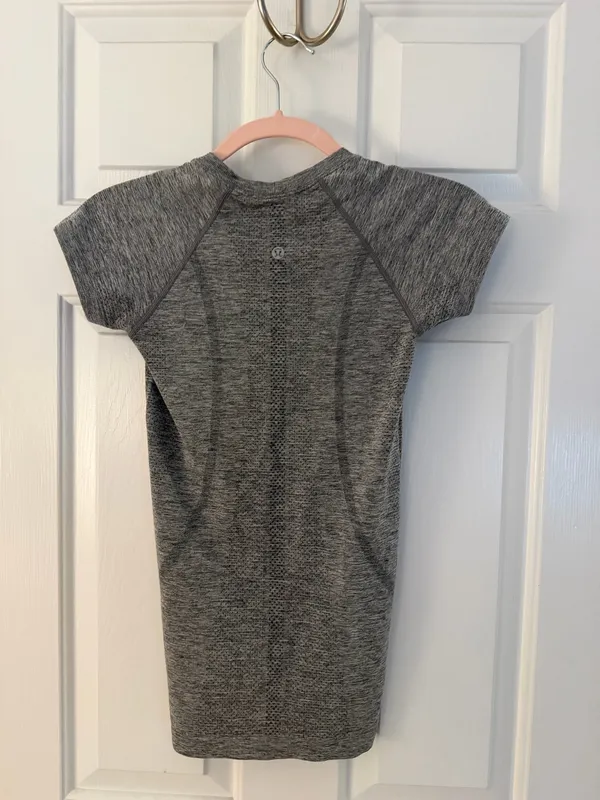 Lululemon Swiftly Tech Short Sleeve - Image 2