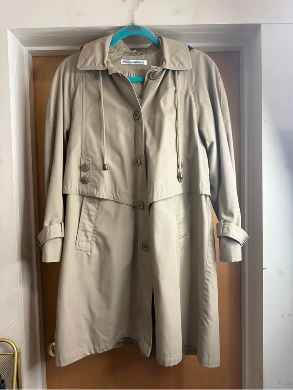 Misty Harbor Women’s Beige Cotton Blend Trench Coat. Size: 6P - Image 2