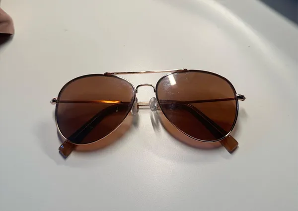 American Eagle Pink Aviator Sunglasses - Image 2