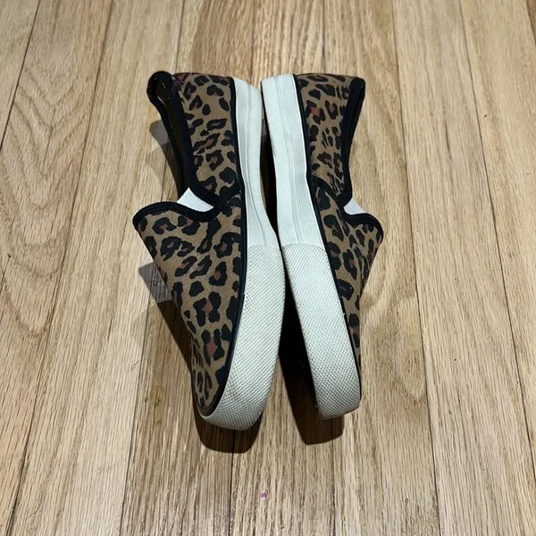 American Eagle Leopard Slip On Shoes Women Size 6 - Image 5