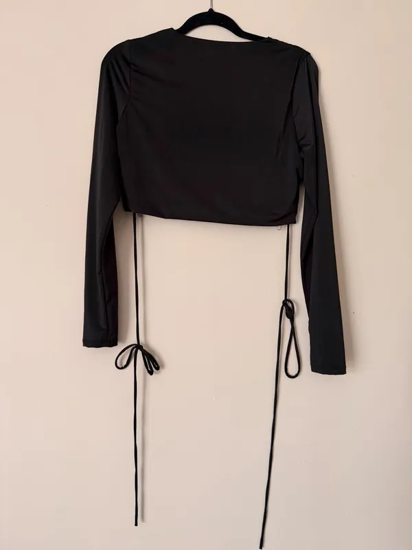 Cotton On Long Sleeve Crop Top Black - Image 4