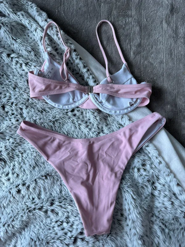 Bikini - Image 2