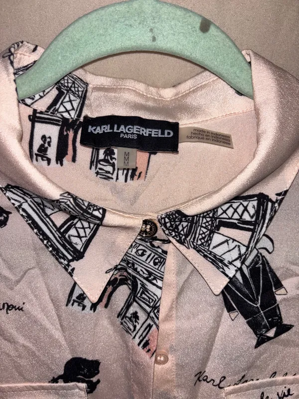 Karl Lagerfeld Paris Women’s Button Down Sketch Shirt. Size Medium - Image 2