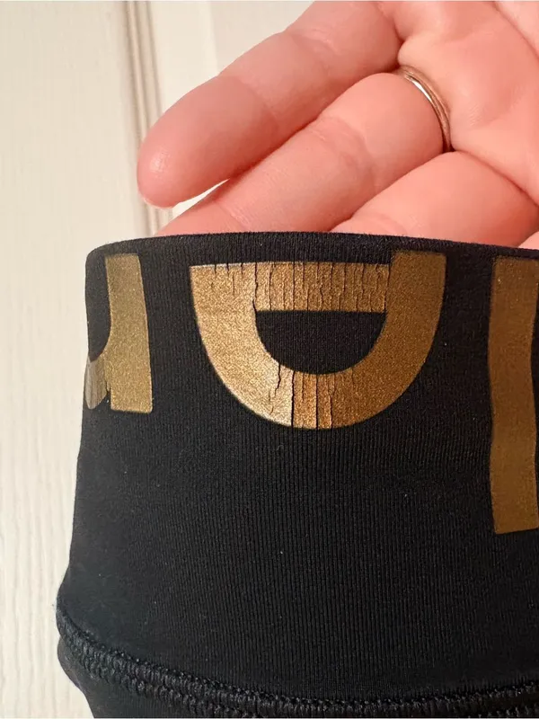 Lululemon Energy Bra High Neck Long Line Zip Special Edition Black Gold 10 - Image 3