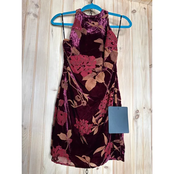 NWT Lulus Delizah Burgundy Floral Burnout Halter Mini Dress Bodycon Party Size S - Image 2
