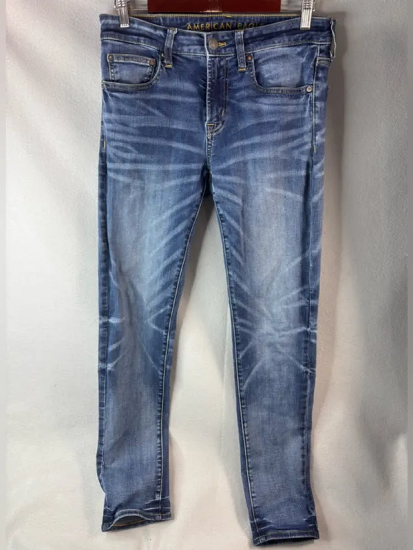 American Eagle 31 Women’s High-Rise Faded Blue Skinny Jeans - Image 9