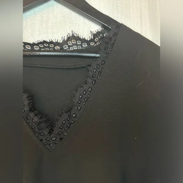 Loft Black tank tee with lace neckline- size small- business casual - Image 3
