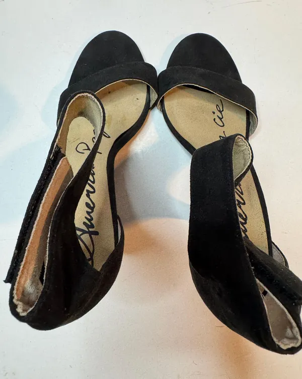 American Rag Cie Heels Size 8M - Image 4