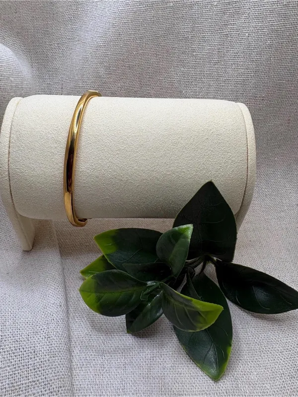 Elegant Gold Link Bracelet - Women Jewelry - Image 3