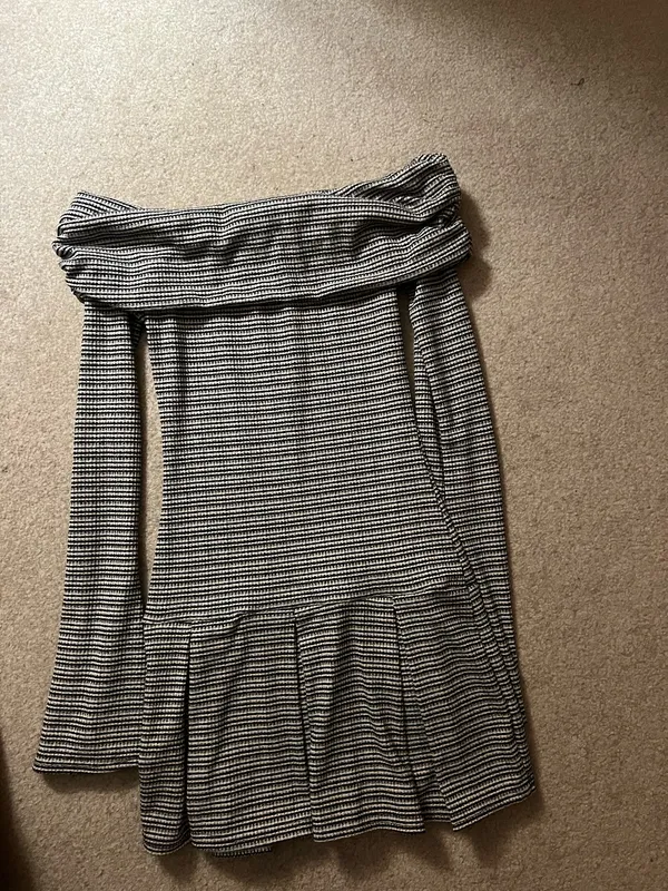Pretty Little Thing Dress - Image 4