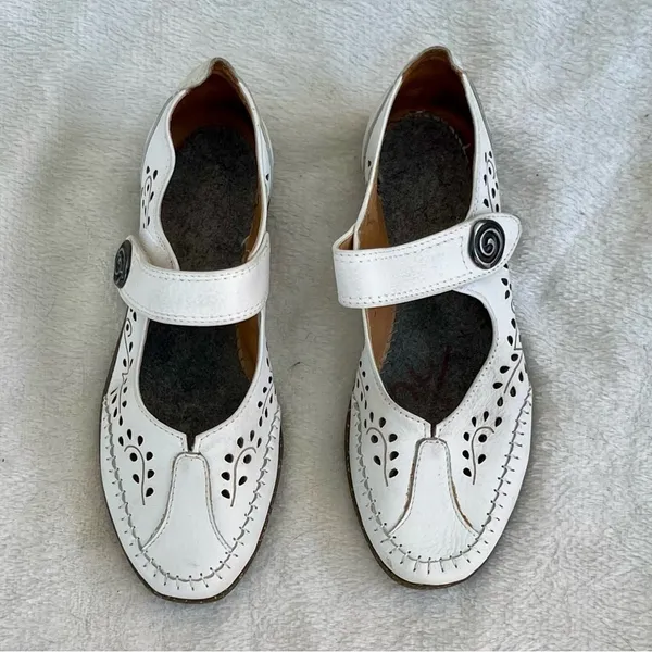 Mirel Leather Ballerina Flats Size 6.5 White - Image 3
